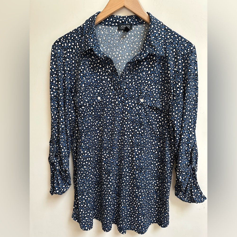 Jones New York Blue 3/4 Sleeve Notched Collar Shirt